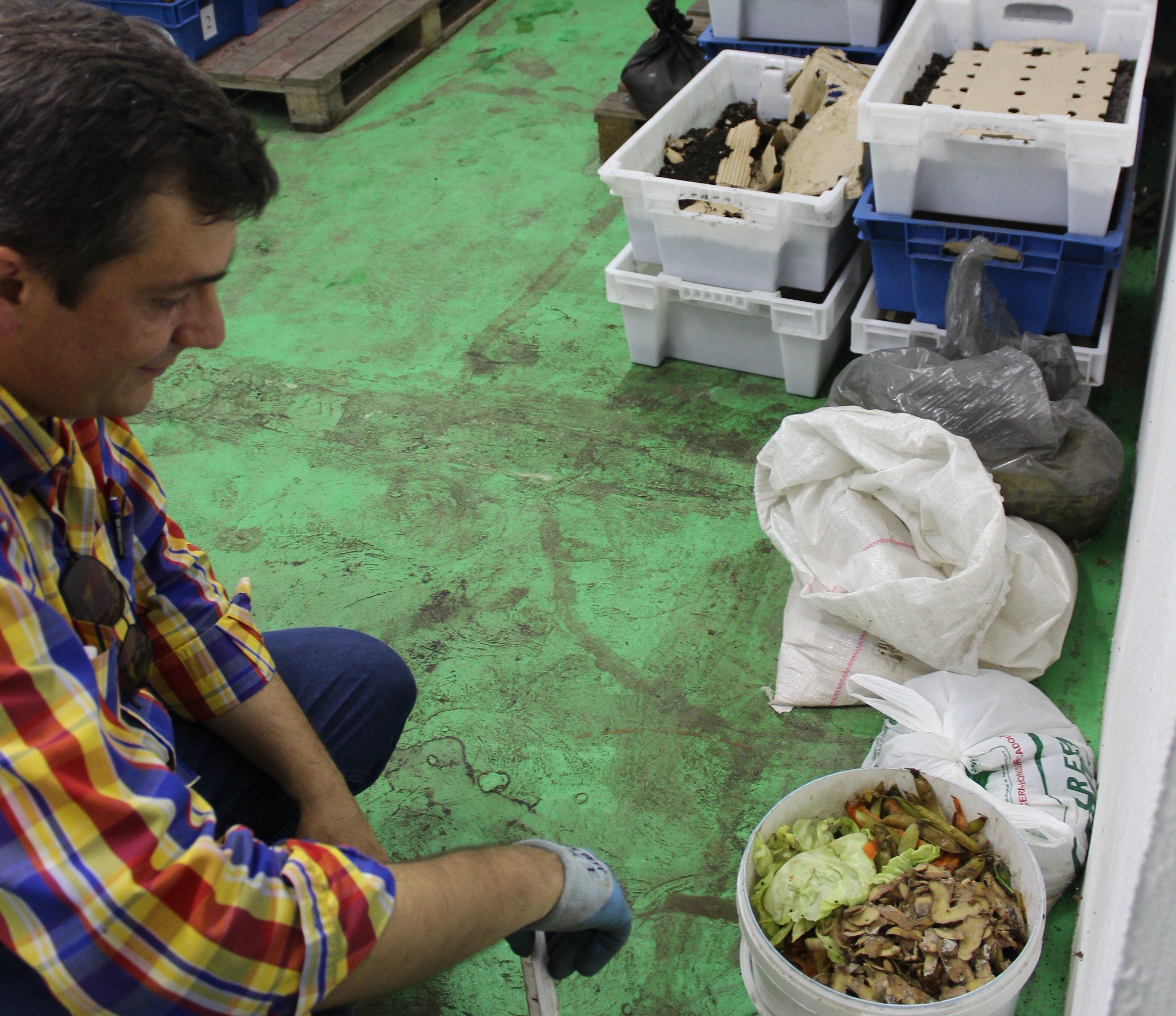  Aproape o tonă de deșeuri de bucătărie au fost transformate în biohumus, cu implicarea persoanelor vulnerabile
