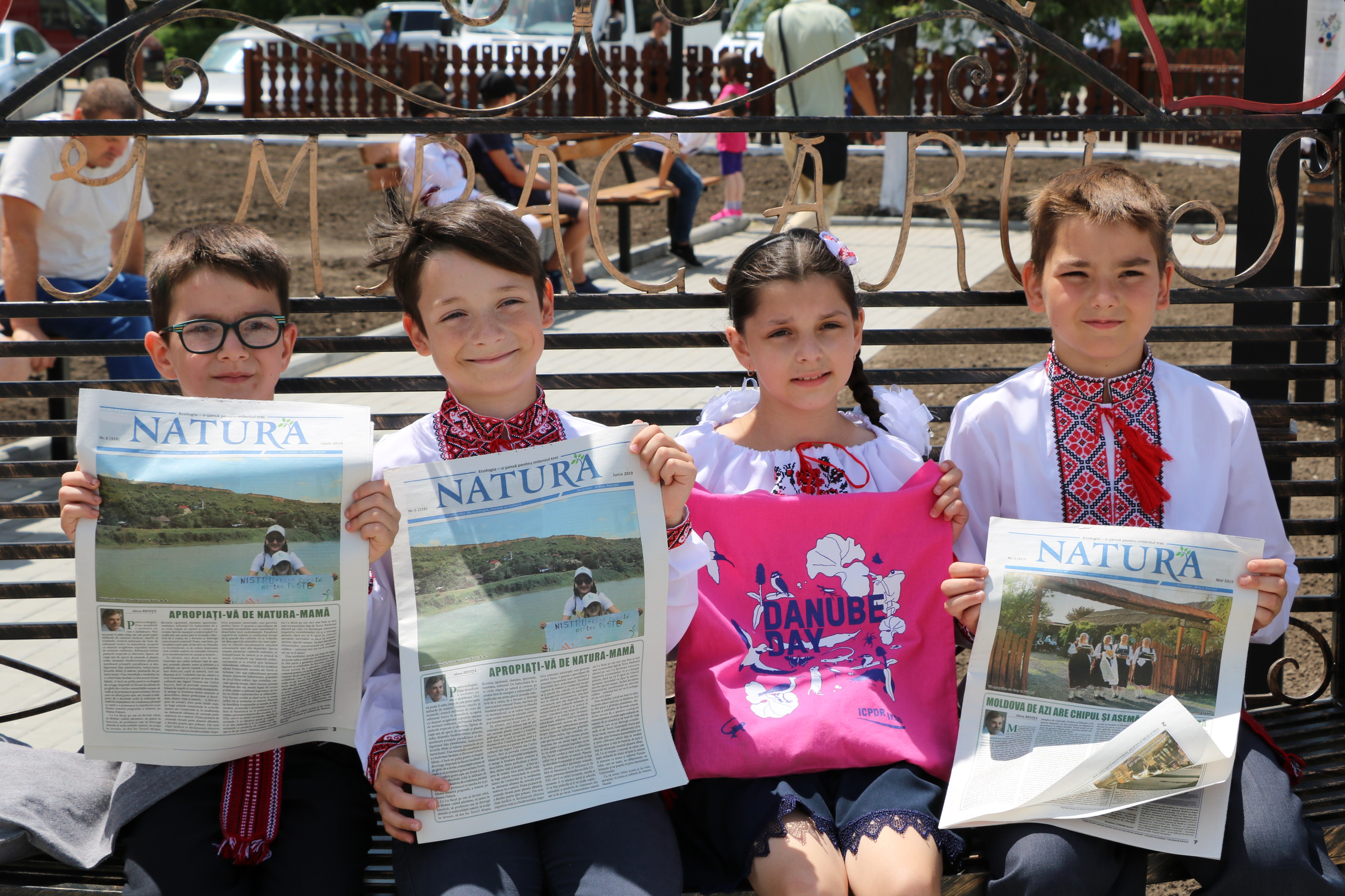 Copii de la Giurgiulești iubesc Dunărea și citesc revista NATURA Foto: Dinu Rusu