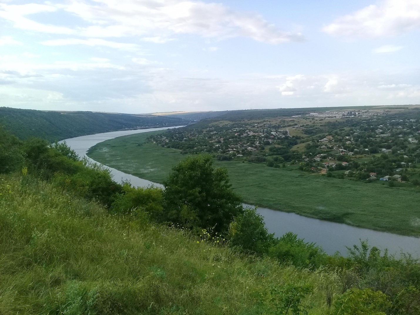  A afectat calitatea apei și ecosistemul râului. Efectele construcției complexului Hidroenergetic Nistrean de către Ucraina
