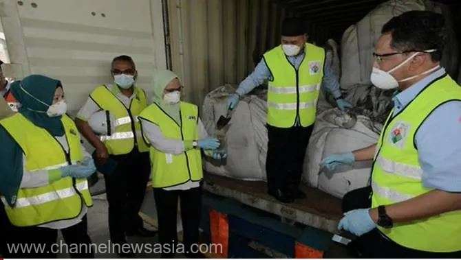  Deşeuri toxice din România descoperite într-un port din Malaezia