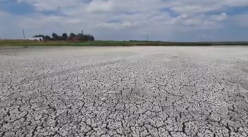  România: Un lac de peste 850 de hectare, aflat în Rezervaţia Biosferei Delta Dunării, a secat