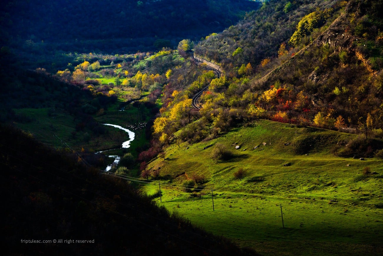  FOTO/ Imagini de poveste. Defileul râului Ciorna prin obiectivul fotografului Roman Friptuleac