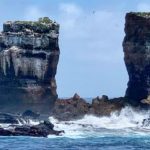 Una dintre cele mai cunoscute formaţiuni stâncoase din Insulele Galapagos s-a prăbuşit în mare
