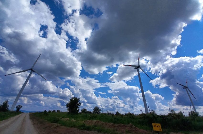  FOTO/ Ziua Mediului. Cum arată o turbină eoliană din interior și cât sunt de eficiente