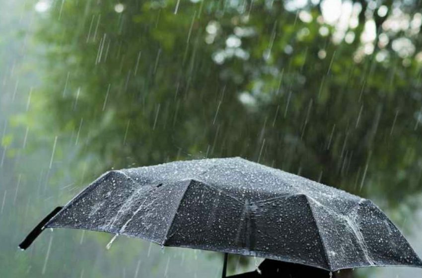  HARTĂ/ Nu uitați umbrelele acasă. Meteorologii prognozează ploi în toată țara