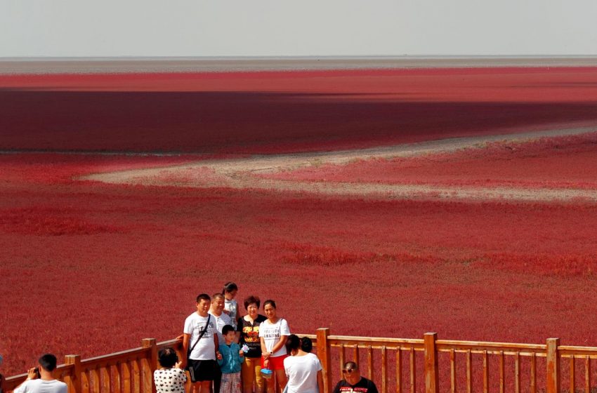  FOTO/ Plaja Roșie, unul dintre cele mai pitorești locuri de pe Pământ. Fenomenul unic în urma căruia s-a format