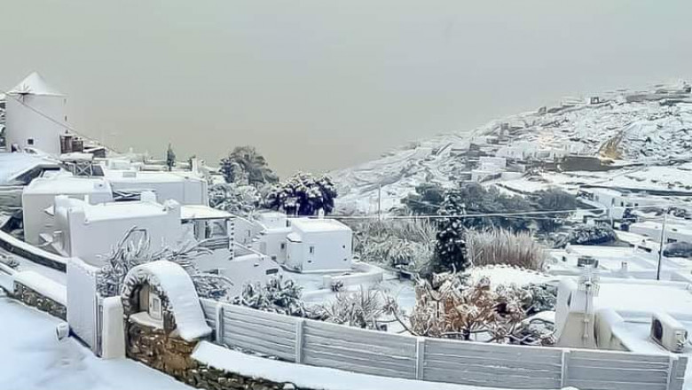  FOTO/ O insulă din Grecia, acoperită de zăpadă după o ninsoare neobișnuit de puternică