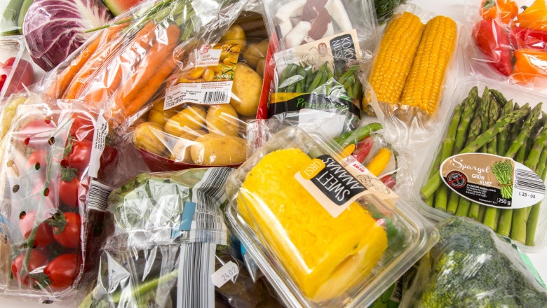  Franța a interzis ambalajele din plastic pentru fructe și legume
