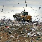 Aproximativ 210 mii de tone de deșeuri, evacuate în 2021 din Chișinău. Câte au fost depozitate la Țânțăreni