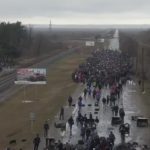 VIDEO/ Mii de locuitori au ieșit în fața rușilor și nu le-au permis să intre în Energodar, unde se află cea mai mare centrală nucleară din Europa