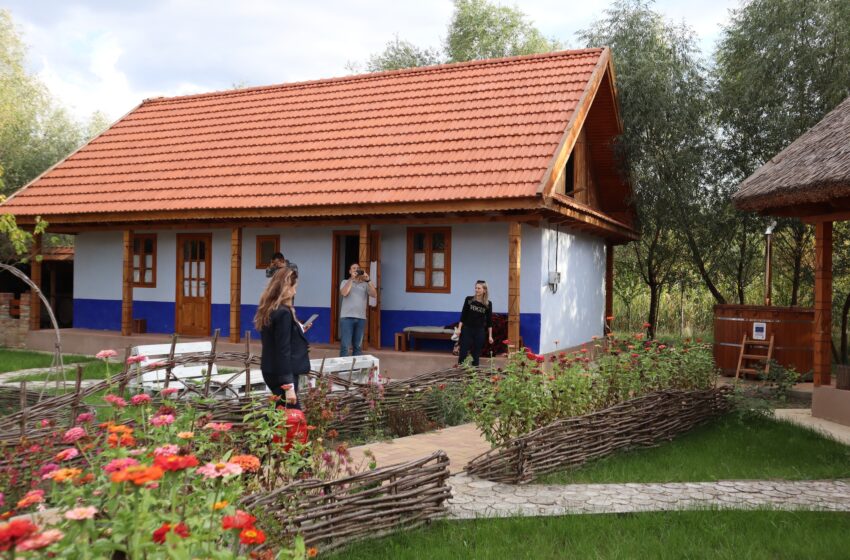  Primul SMART Village din Moldova. Căsuțe ecologice și turism virtual la Văleni
