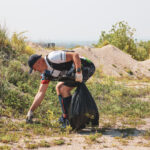 [FOTO] „Fugi de plastic” – alergarea care ajută natura să scape de gunoaie