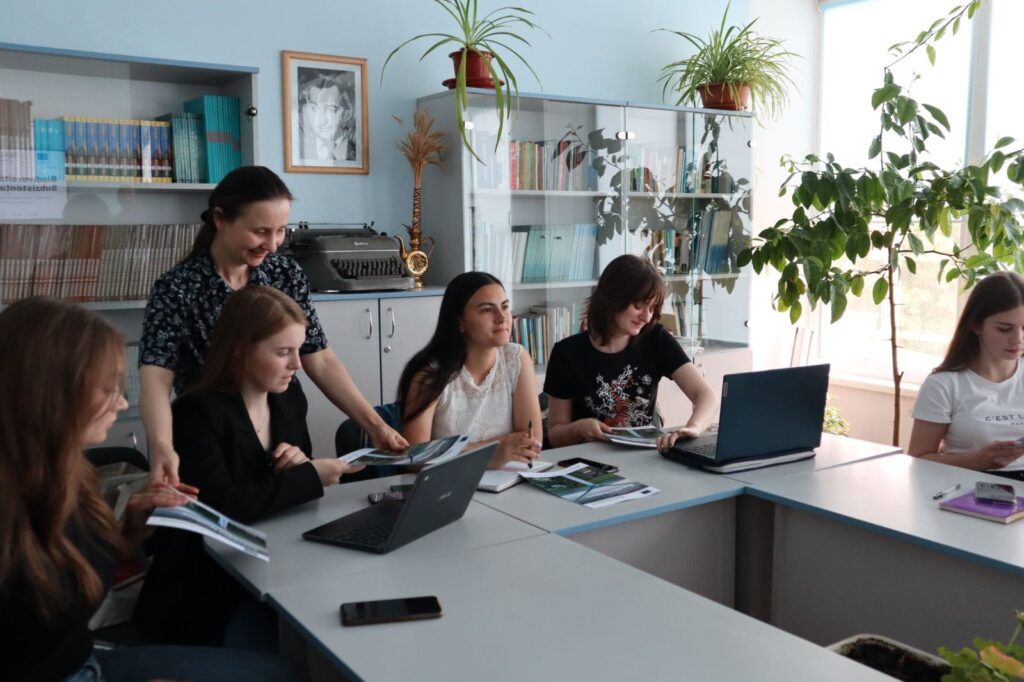 Foto simbol de la prima ediție a cursului facultativ „Jurnalism de Mediu”