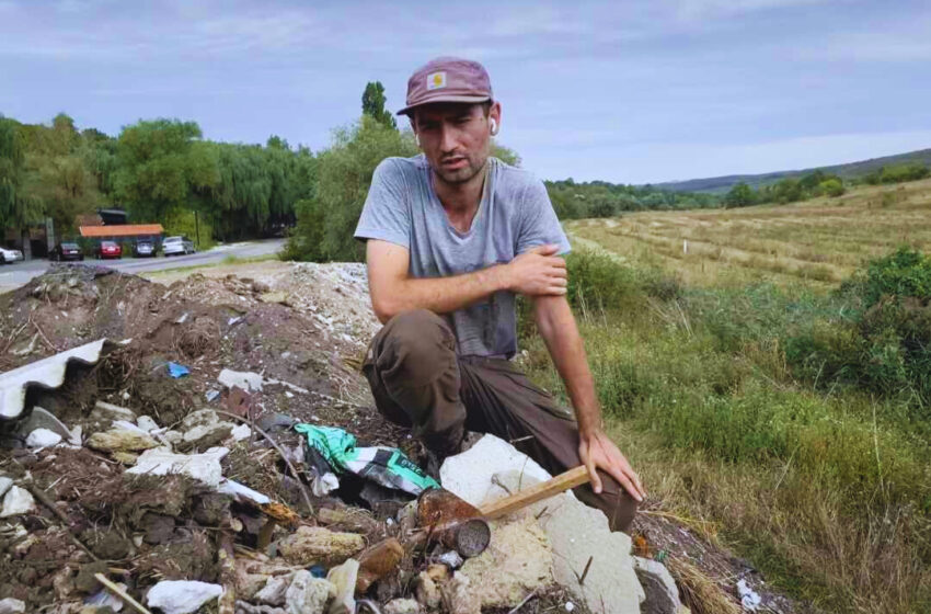  FOTO: Deșeurile depozitate pe malul râului Bălțata poluează mediul. Cine a fost amendat și cine ar fi principalul vinovat?