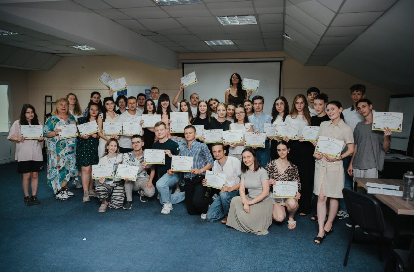 50 de tineri din toată țara, instruiți să devină jurnaliști de mediu