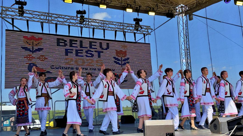 Dansuri populare prezentate pe scena „Beleu Fest”. Foto: Ludmila Hițuc