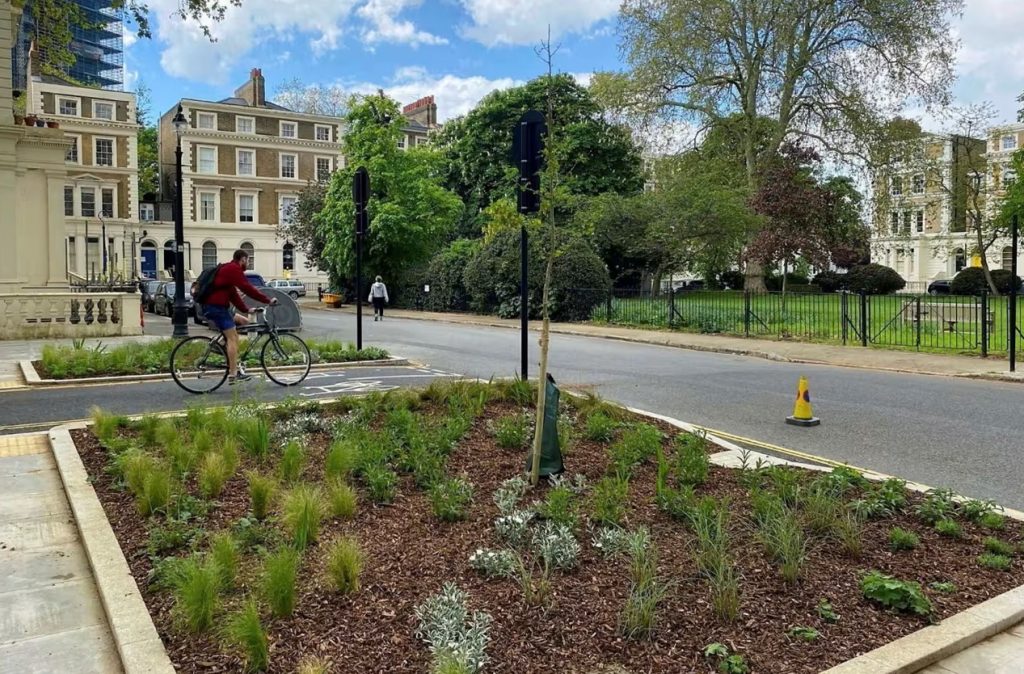 O grădină de ploaie amplasată în orașul Londra. Sursa foto: Financial Times