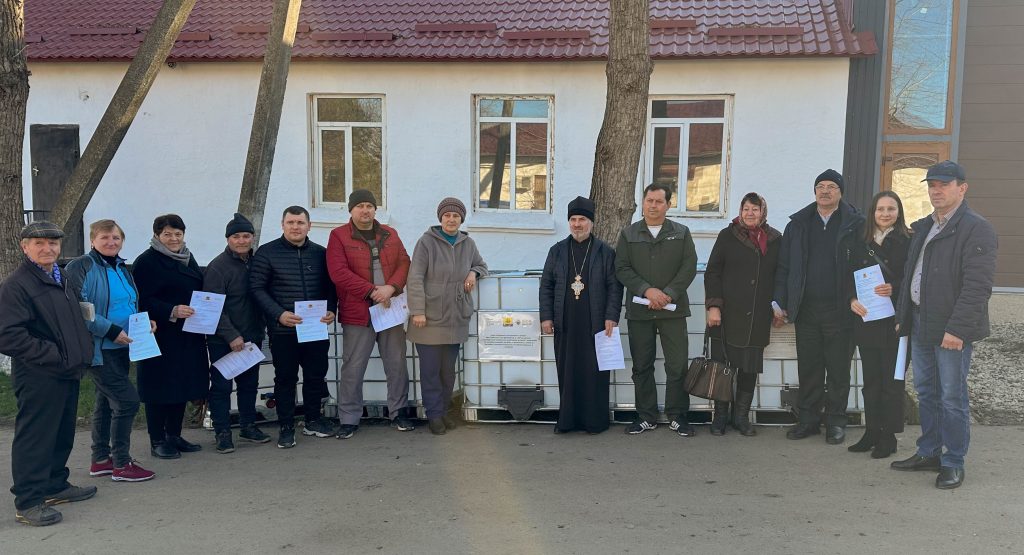 Fotografie de grup cu beneficiarii proiectului