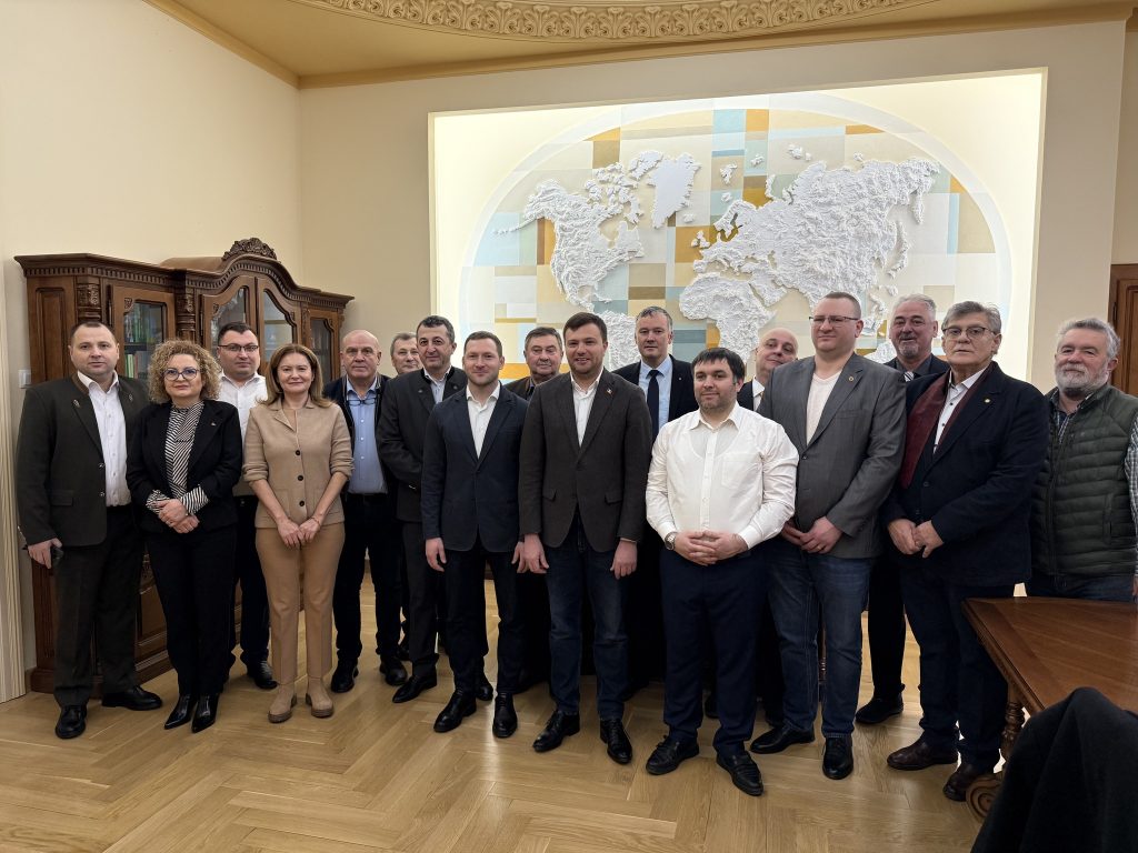 Autoritățile din Moldova și România la Brașov, pentru implementarea Inventarului Forestier Național. Sursa foto: Ministerul Mediului