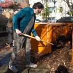 Cum putem reduce deșeurile organice prin compostare comunitară în oraș