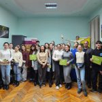 Vrei să-ți pui ideile la încercare și să-ți antrenezi discursul public? Vino la Dezbateri Verzi!