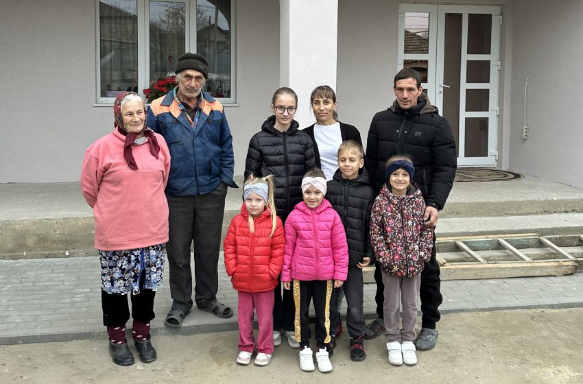  Familia Berlinschi din Stețcani a redus de 2 ori cheltuielile pentru încălzire datorită reabilitării energetice a locuinței prin programul guvernamental FEERM