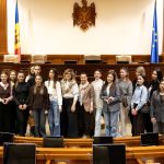 Studenții la Cursul de Jurnalism, de Mediu, față în față cu Parlamentul