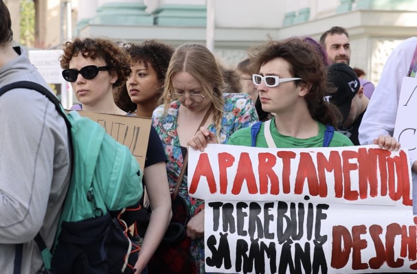  ,,Apartamentul Deschis” a scos oamenii în stradă. Protest după demolarea spațiului cultural