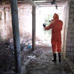 20 de metri cubi de deșeuri medicale depozitate ilegal, descoperite de către inspectorii de mediu
